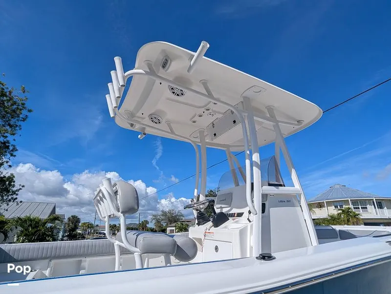 Slide: The Image of Sea Hunt Ultra 211 2015 - 16151870