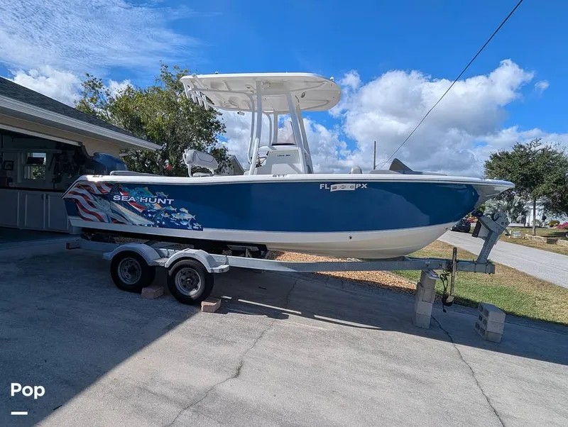 Slide: The Image of Sea Hunt Ultra 211 2015 - 16152103