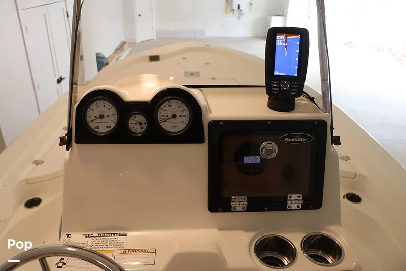 Slide: The Image of NauticStar 2200 Sport 2019 - 16157510