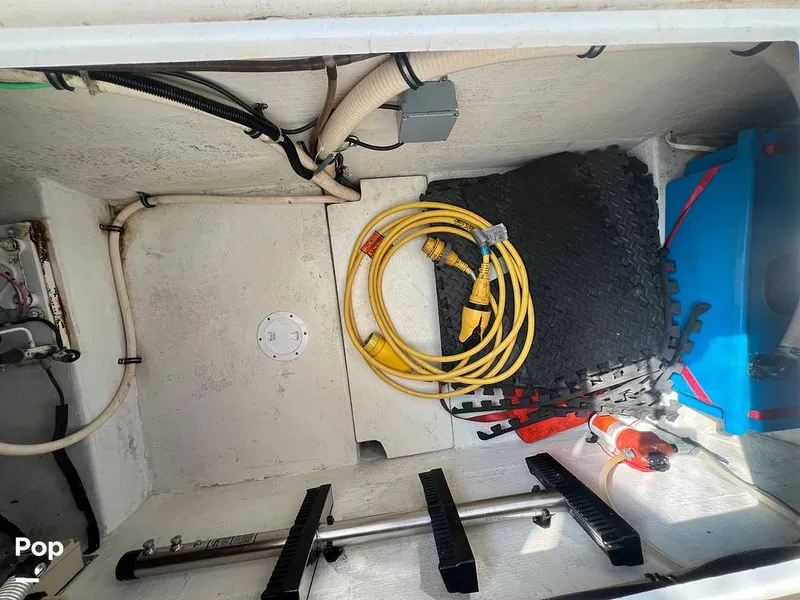 Slide: The Image of Contender 35 side console 1998 - 16202178