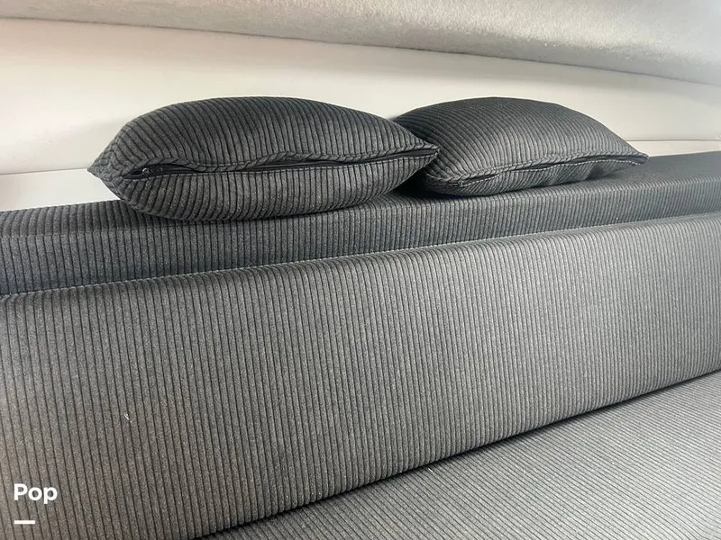 Slide: The Image of Contender 35 side console 1998 - 16202198