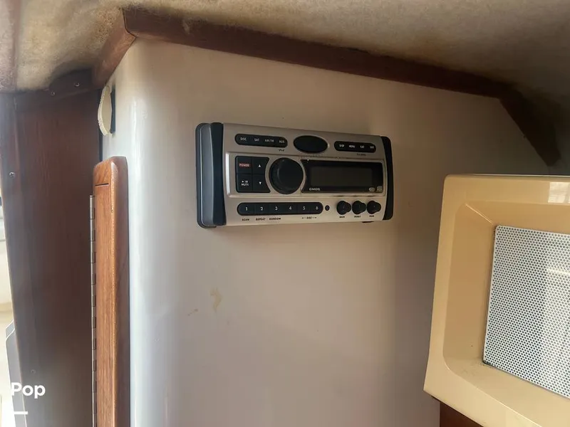 Slide: The Image of Audio Tuner/receiver - 16202202