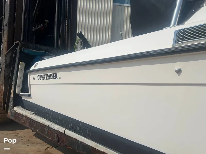 Slide: The Image of Contender 35 side console 1998 - 16202112