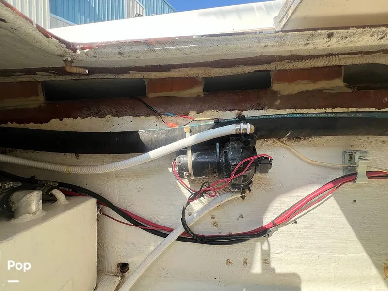 Slide: The Image of Contender 35 side console 1998 - 16202141