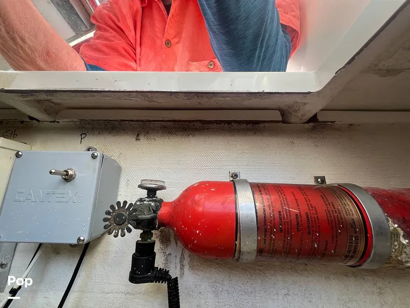 Slide: The Image of Contender 35 side console 1998 - 16202144