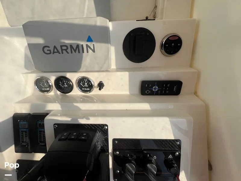 Slide: The Image of Contender 35 side console 1998 - 16202157