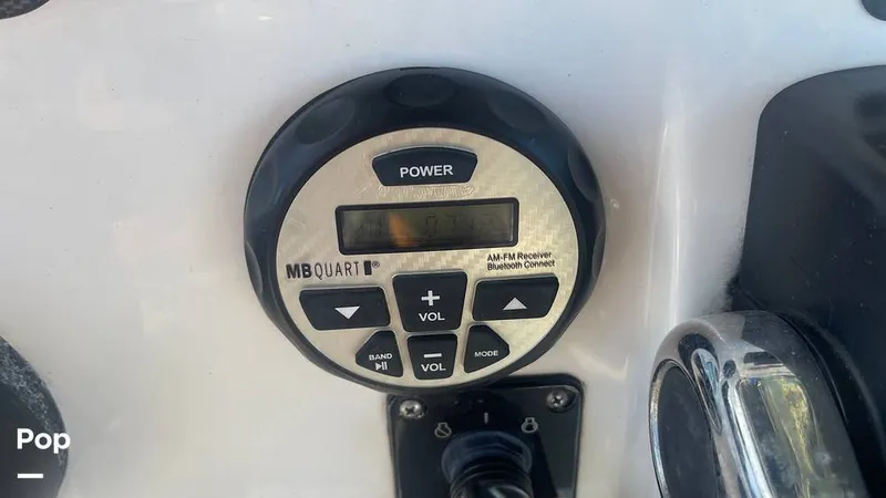 Slide: The Image of Stereo Remote - 16188581