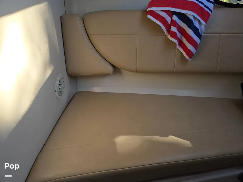 Slide: The Image of Regal 2565 2011 - 16209106