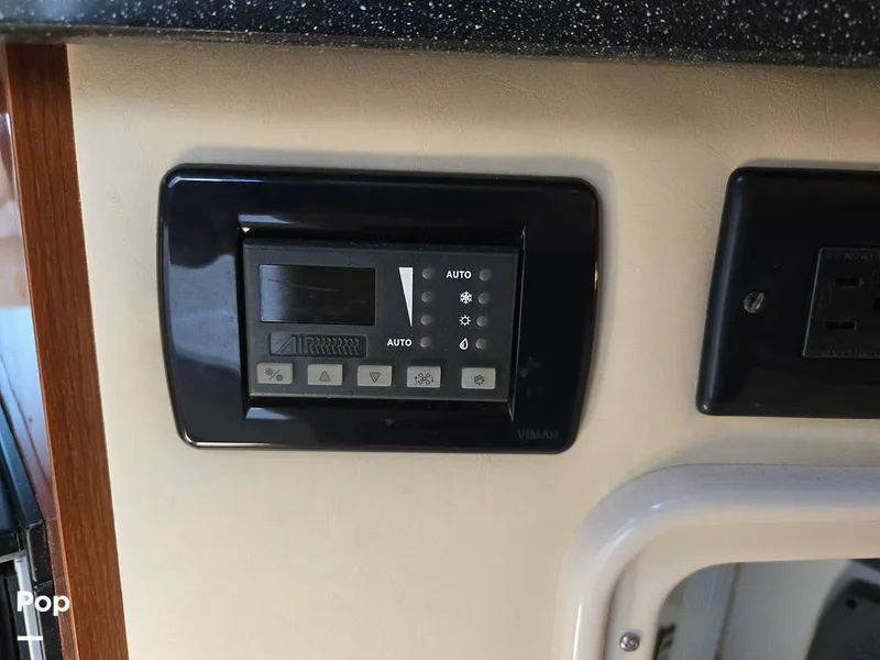 Slide: The Image of Regal 2565 2011 - 16209119