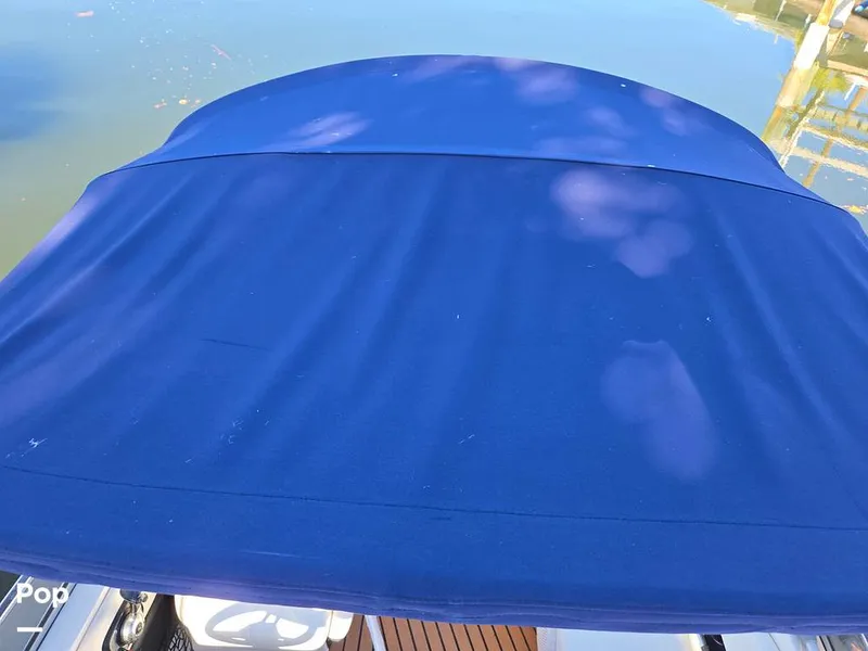 Slide: The Image of Regal 2565 2011 - 16209074