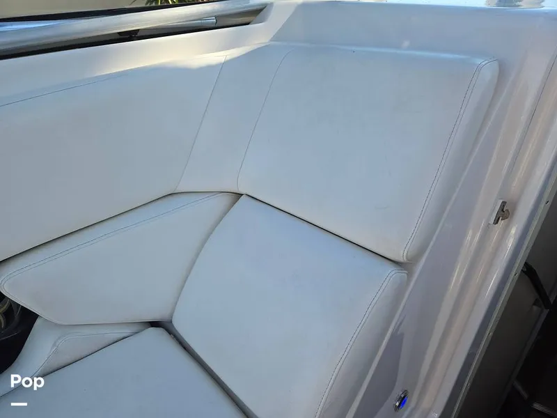 Slide: The Image of Regal 2565 2011 - 16209084