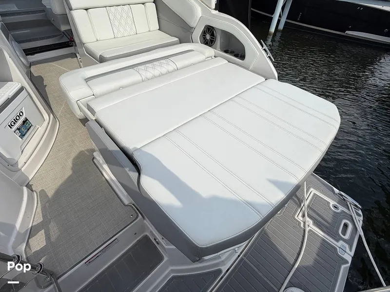 Slide: The Image of Regal 28 Express 2024 - 16709745