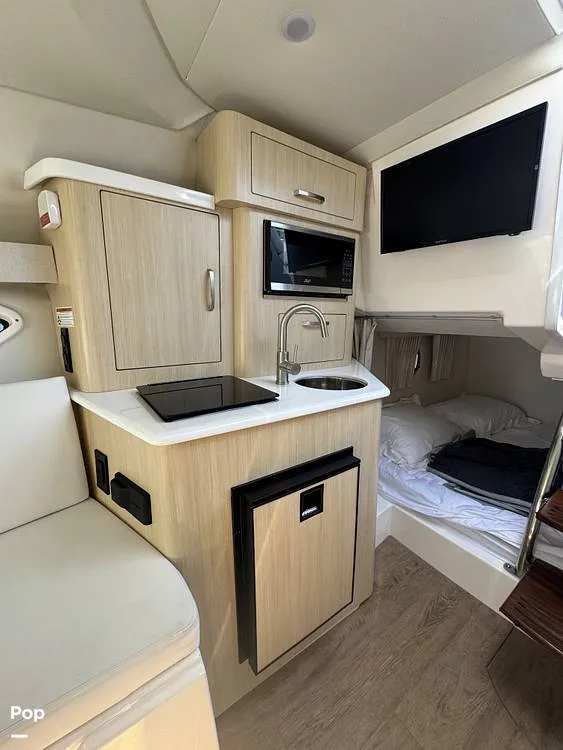 Slide: The Image of Regal 28 Express 2024 - 16297944