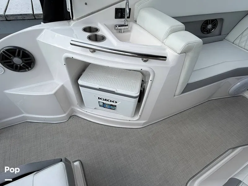 Slide: The Image of Regal 28 Express 2024 - 16709708