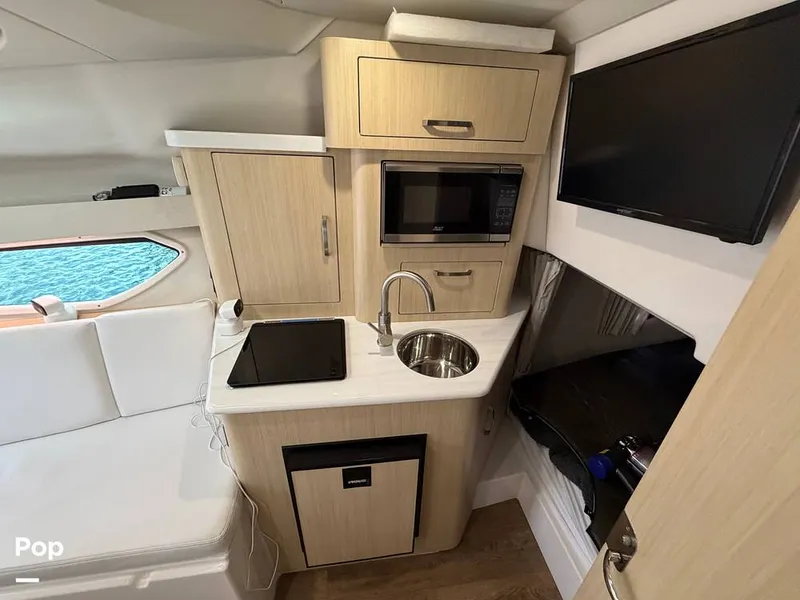 Slide: The Image of Sink - Galley - 16709634