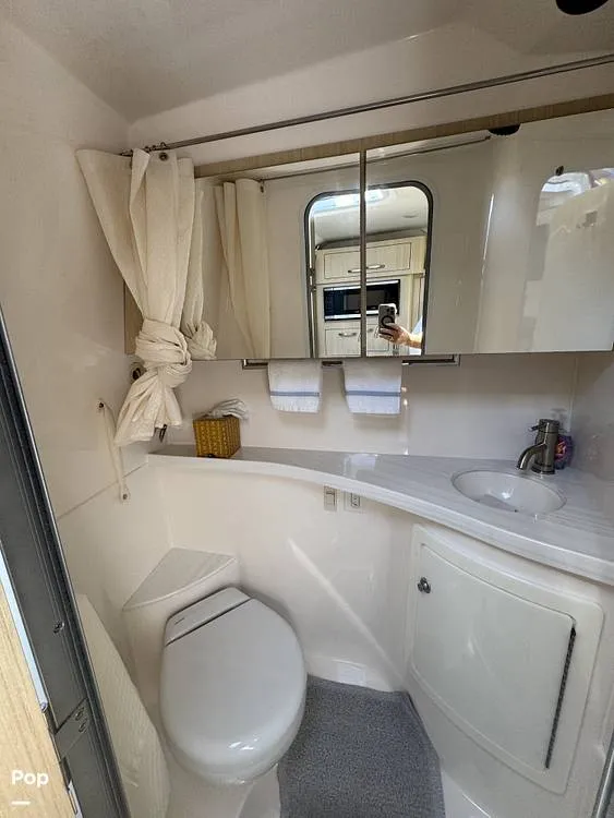 Slide: The Image of Regal 28 Express 2024 - 16297943