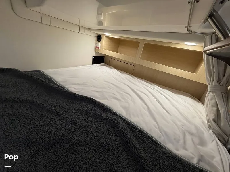 Slide: The Image of Regal 28 Express 2024 - 16709800