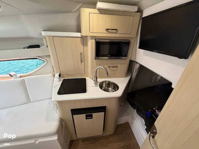 Slide: The Image of Regal 28 Express 2024 - 16709749