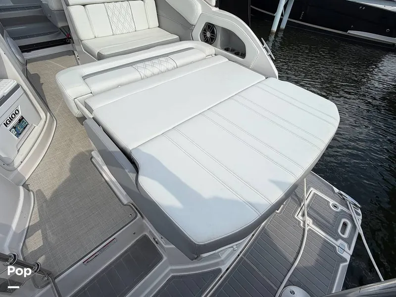 Slide: The Image of Regal 28 Express 2024 - 16709744