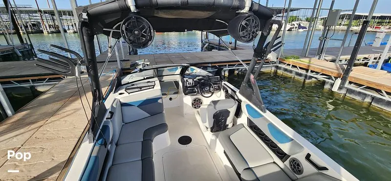 Slide: The Image of Axis A22 2022 - 16137576