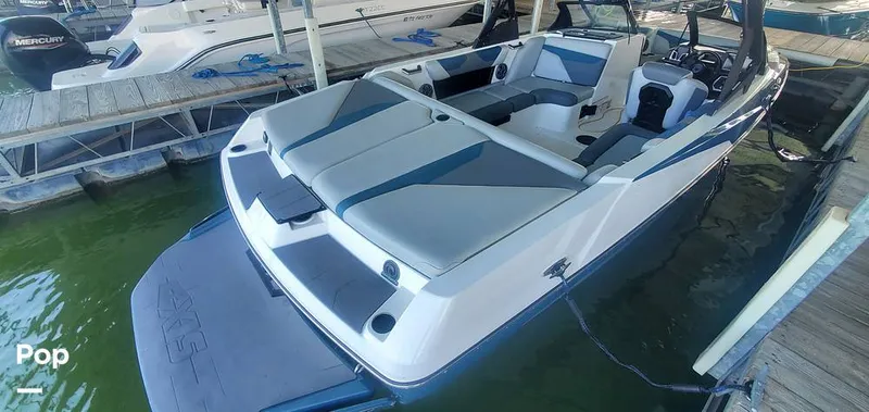 Slide: The Image of Axis A22 2022 - 16137592