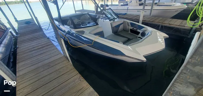 Slide: The Image of Axis A22 2022 - 16137595