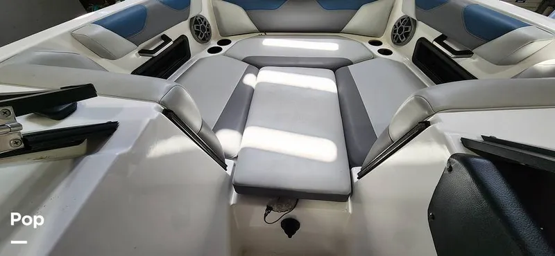 Slide: The Image of Axis A22 2022 - 16137611