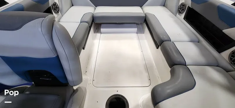 Slide: The Image of Axis A22 2022 - 16137613