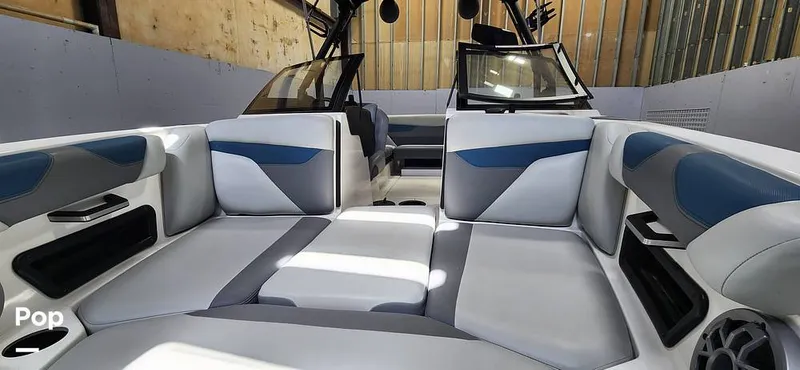 Slide: The Image of Axis A22 2022 - 16137622