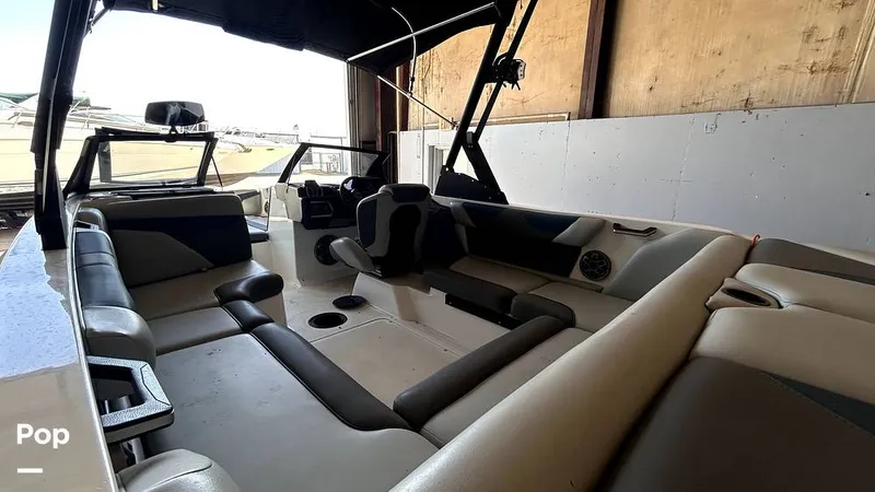 Slide: The Image of Axis A22 2022 - 16137627