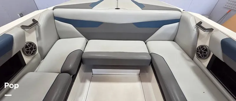 Slide: The Image of Axis A22 2022 - 16137652