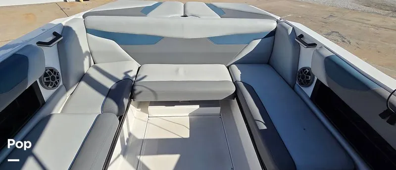 Slide: The Image of Axis A22 2022 - 16137466