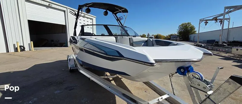 Slide: The Image of Axis A22 2022 - 16137475