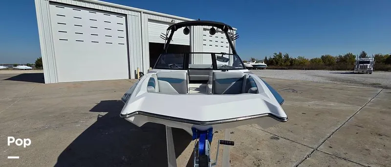 Slide: The Image of Axis A22 2022 - 16137476