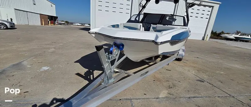 Slide: The Image of Axis A22 2022 - 16137477