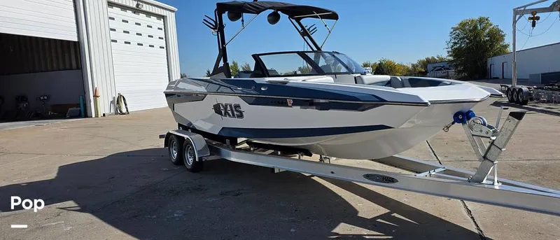 Slide: The Image of Axis A22 2022 - 16137485