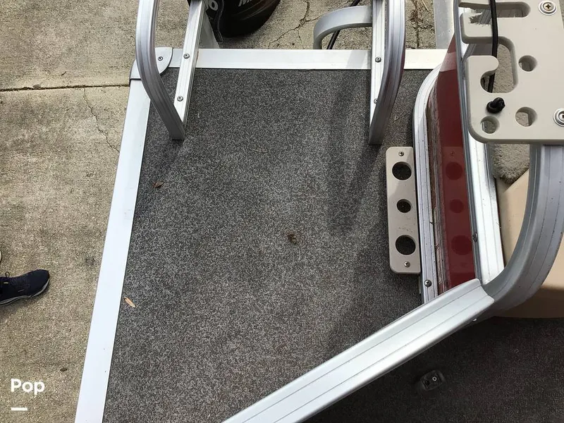 Slide: The Image of Sun Tracker Bass Buggy 18 DLX 2017 - 16273437