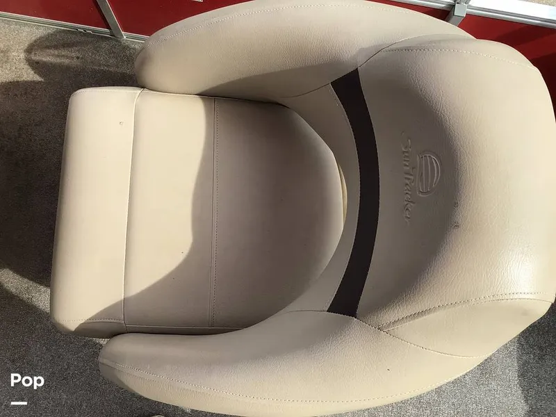 Slide: The Image of Sun Tracker Bass Buggy 18 DLX 2017 - 16273439