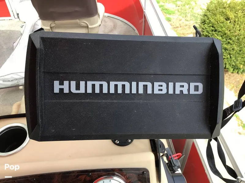 Slide: The Image of Sun Tracker Bass Buggy 18 DLX 2017 - 16273446