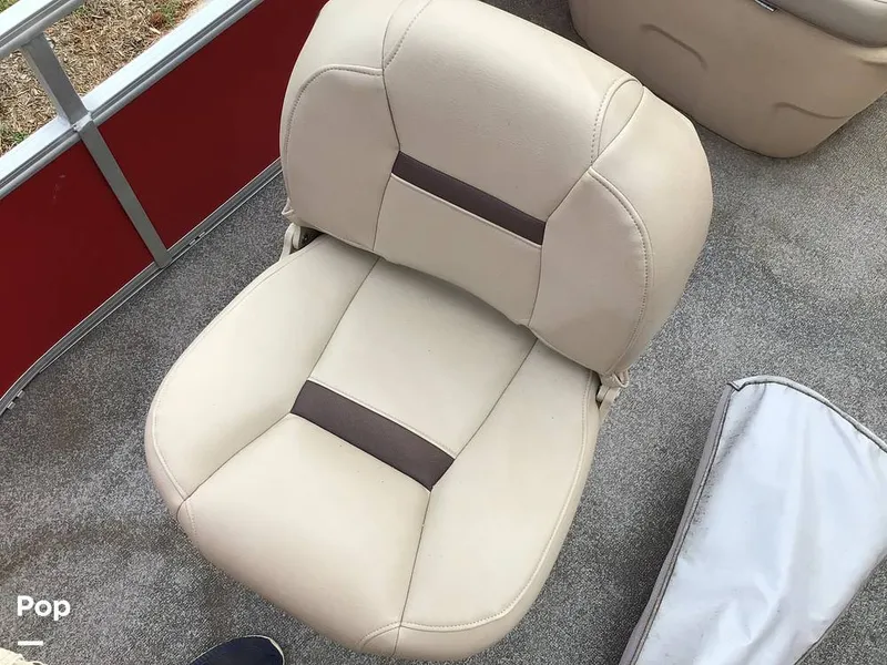 Slide: The Image of Sun Tracker Bass Buggy 18 DLX 2017 - 16273457