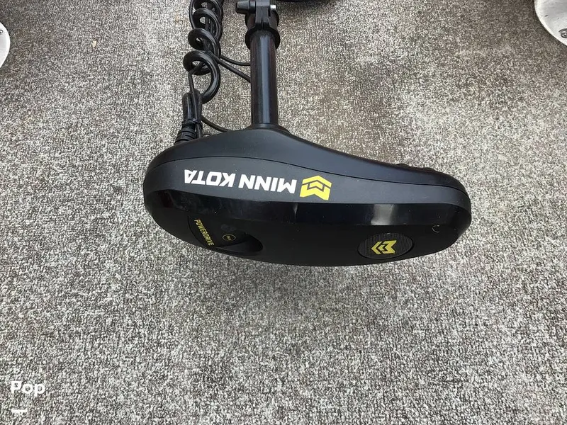 Slide: The Image of Sun Tracker Bass Buggy 18 DLX 2017 - 16273464