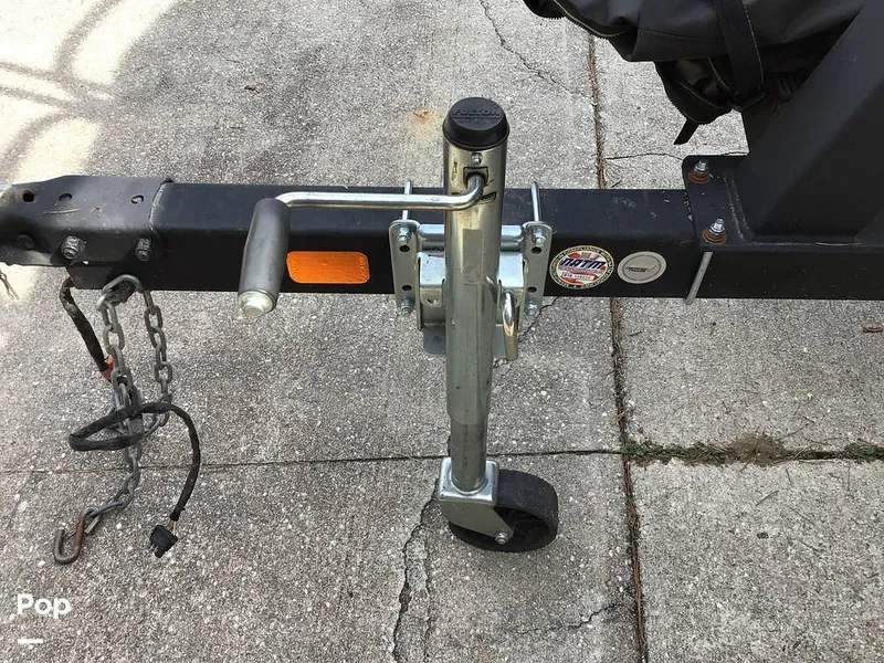 Slide: The Image of Sun Tracker Bass Buggy 18 DLX 2017 - 16273473