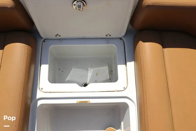 Slide: The Image of Crownline Boats E225 XS 2023 - 16368623