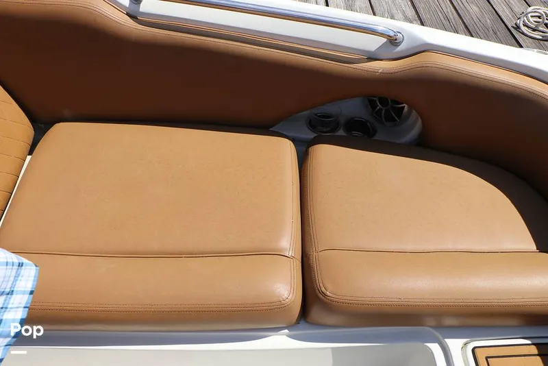 Slide: The Image of Crownline Boats E225 XS 2023 - 16368625