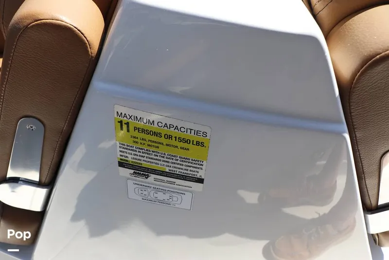 Slide: The Image of Crownline Boats E225 XS 2023 - 16368632