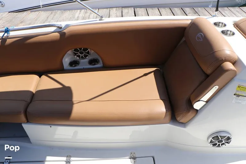 Slide: The Image of Crownline Boats E225 XS 2023 - 16368636