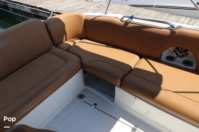 Slide: The Image of Crownline Boats E225 XS 2023 - 16368637