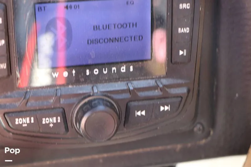 Slide: The Image of Crownline Boats E225 XS 2023 - 16368660