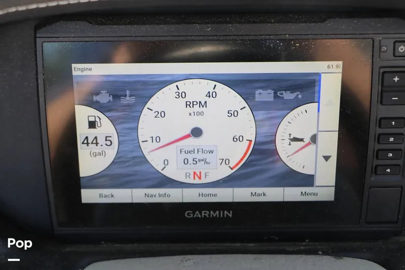 Slide: The Image of Crownline Boats E225 XS 2023 - 16368665