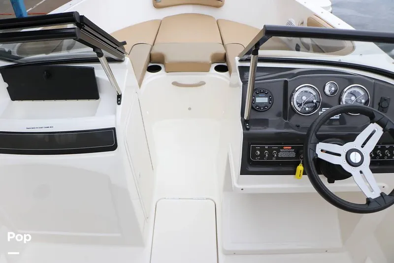 Slide: The Image of Bayliner VR4 2023 - 16194761